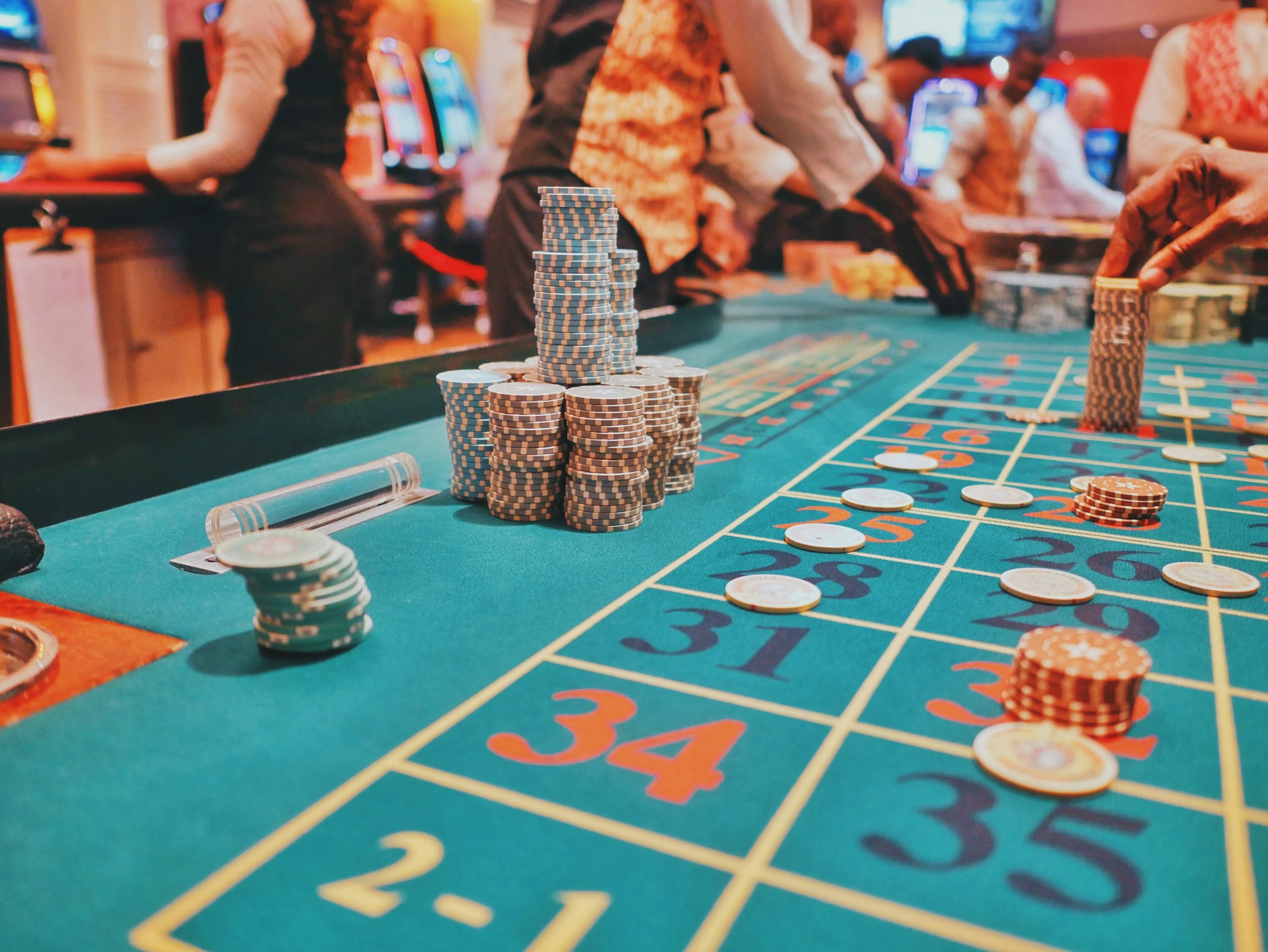sor777 login mobile app interface showing live-dealer table and sportsbook menu